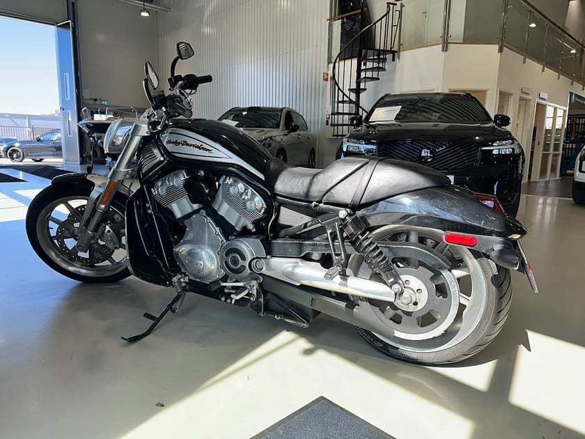 Bild 3 av Harley-Davidson VRSCR V-Rod 1.1