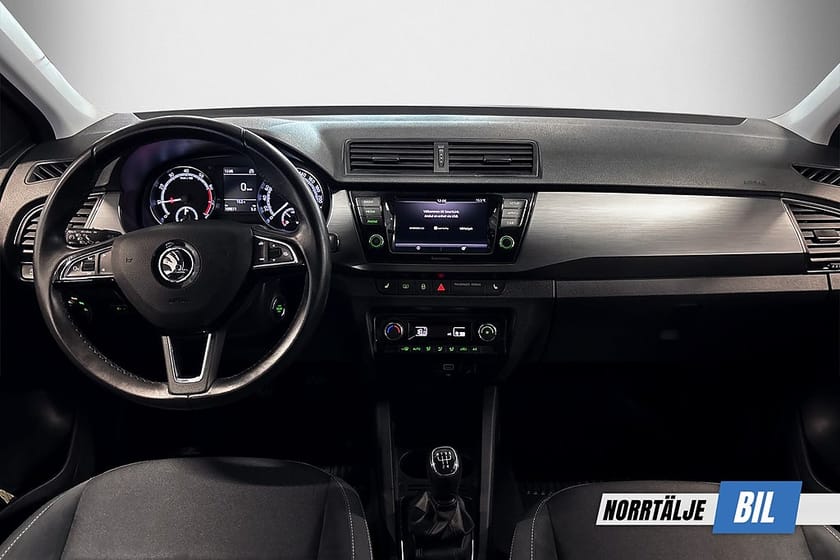 Bild 3 av Škoda Fabia Skoda 1.0 95 HK TSI STYLE CARPLAY PDC NYSERV 646 KR/ÅR