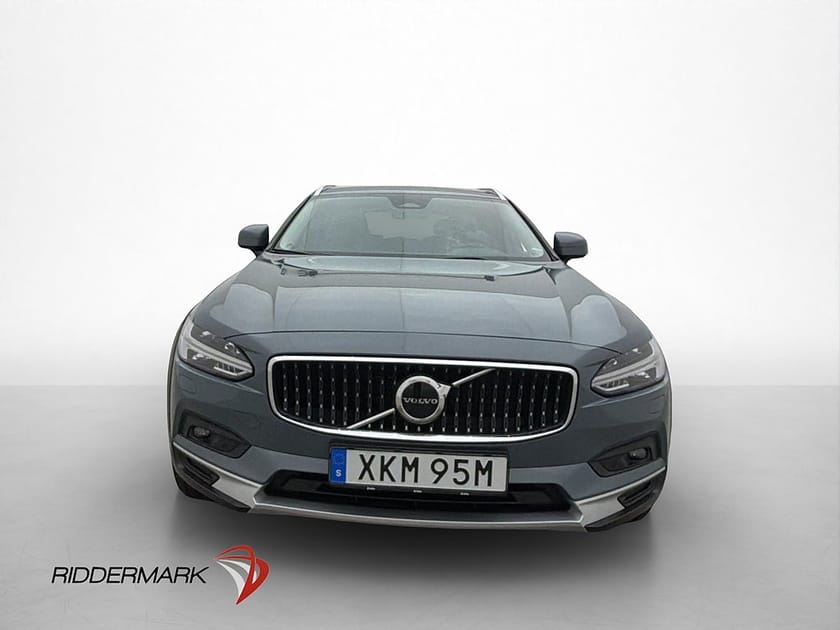 Bild 2 av Volvo V90 Cross Country B4 AWD Plus H/K Kamera Värmare Drag