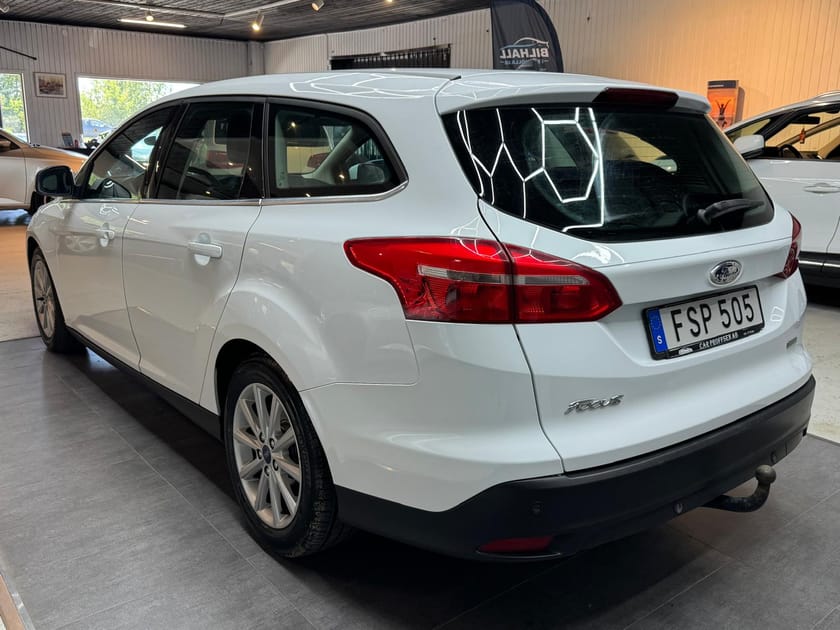 Bild 4 av Ford Focus Kombi 1.0 EcoBoost Titanium