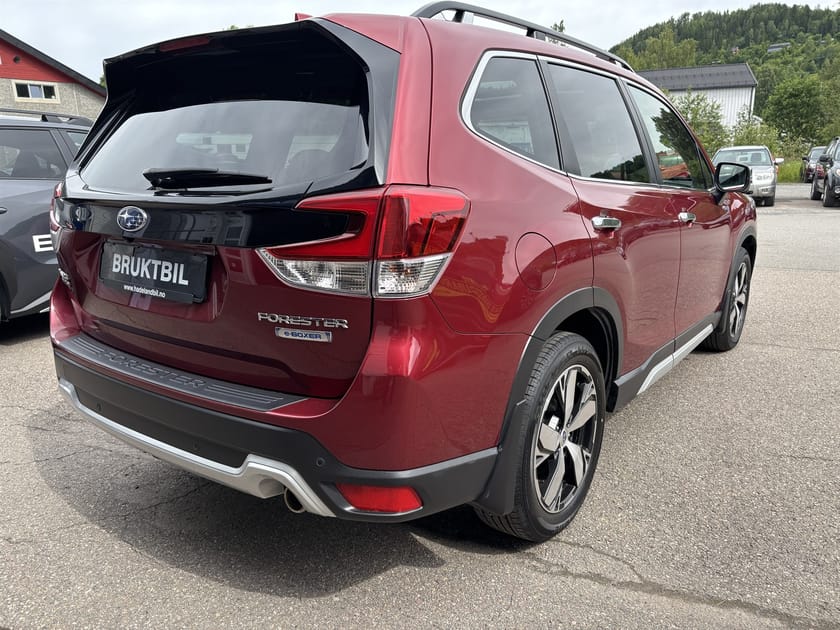 Bilde 3 av Subaru Forester e-Boxer Toppmodell
