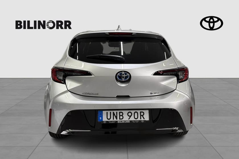Bild 5 av Toyota Corolla Hybrid 1,8 5D STYLE, Vhjul, Mvärm