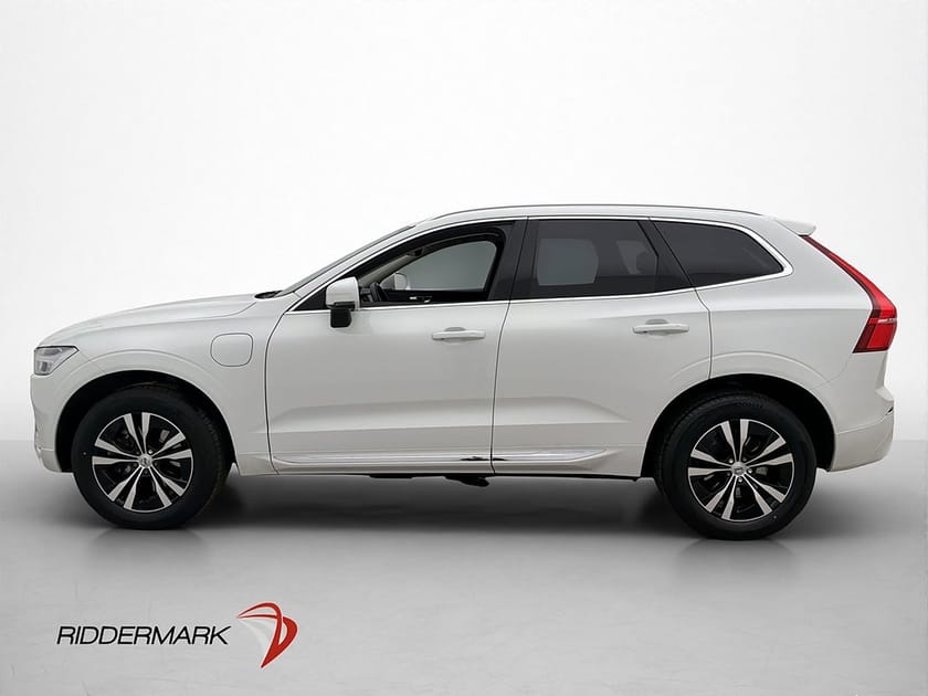 Bild 4 av Volvo XC60 Recharge T6 AWD Momentum Pano H/K Drag Kamera