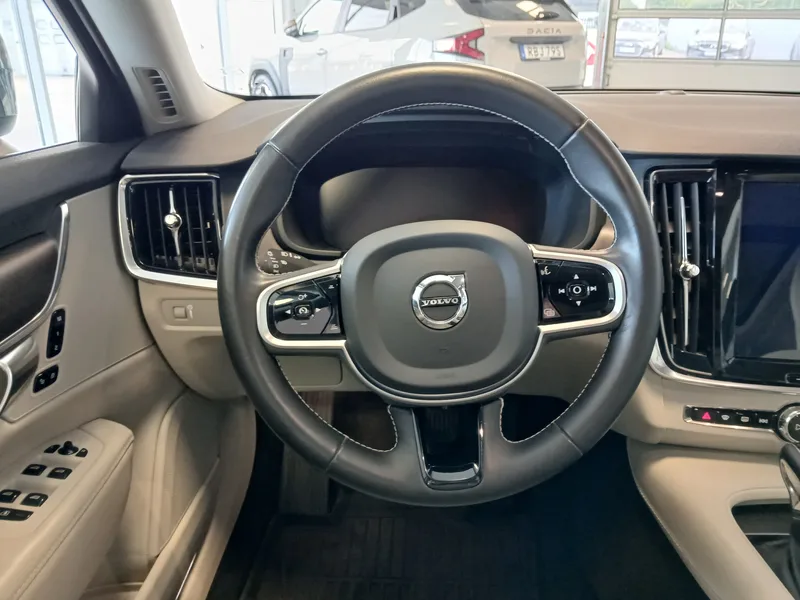 Bild 9 av 15 – Volvo V90 Cross Country D4 AWD Advanced Edt Cross Country Advanced