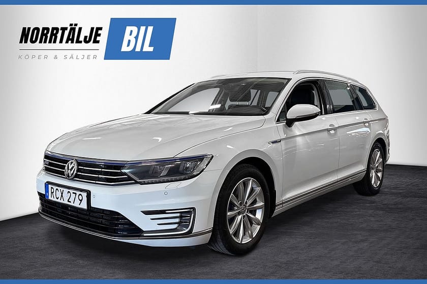 Bild 1 av Volkswagen Passat Variant GTE 1.4 218 HK TSI DRAG CARPLAY 360KR/ÅR