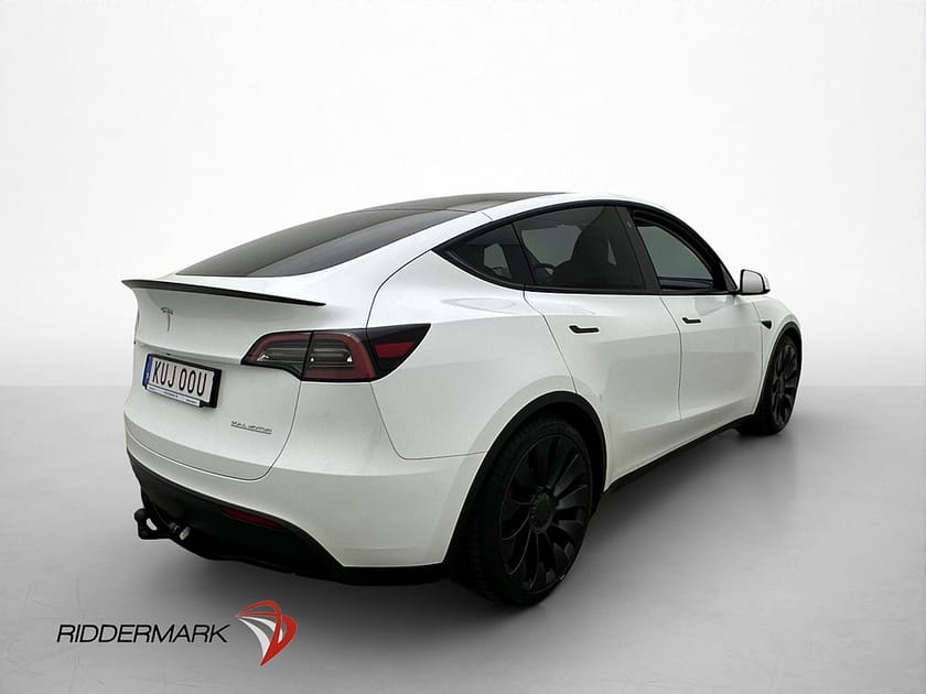 Bild 5 av Tesla Model Y Performance Dragkrok Autopilot Svensksåld