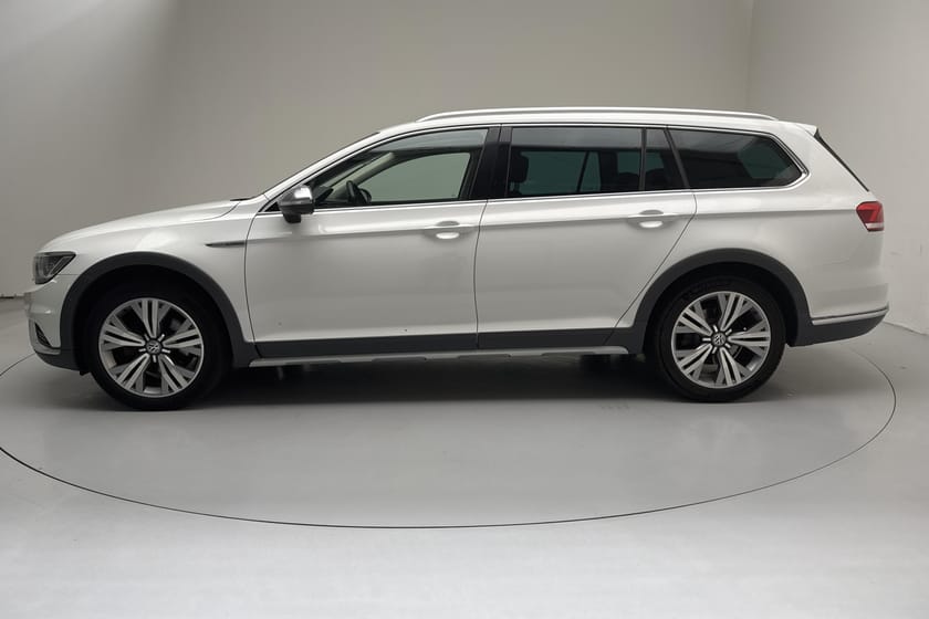 Bild 2 av Volkswagen Passat Alltrack 2.0 TDI 4MOTION (190hk) Helläder