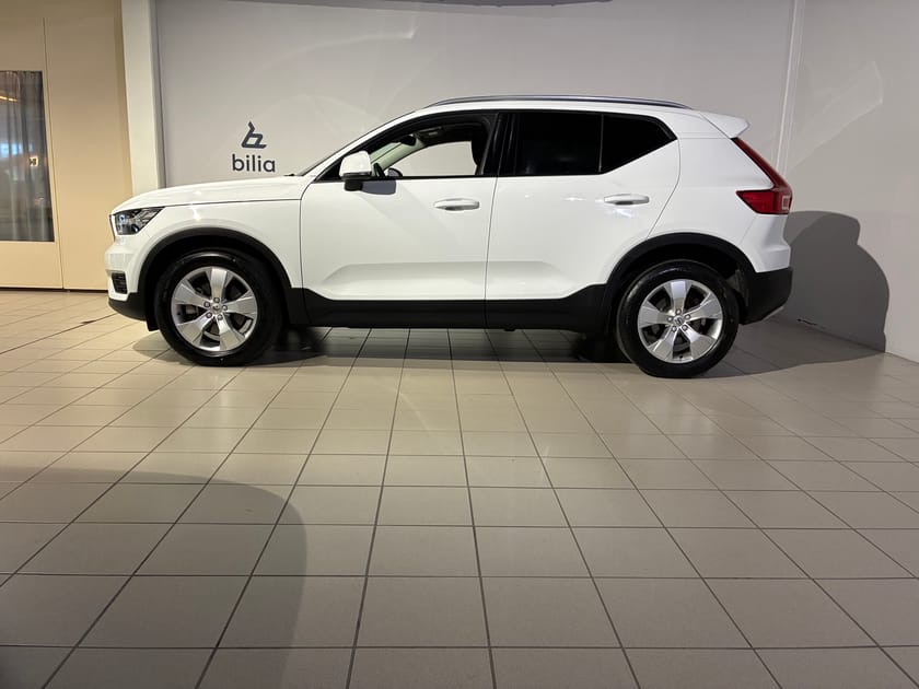 Bild 3 av Volvo XC40 T4 FWD Momentum Edition | BACKKAMERA |