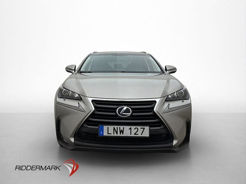 Bild 1 av Lexus NX 300h AWD 2.5 Executive Kamera Navi Skinn Keyless