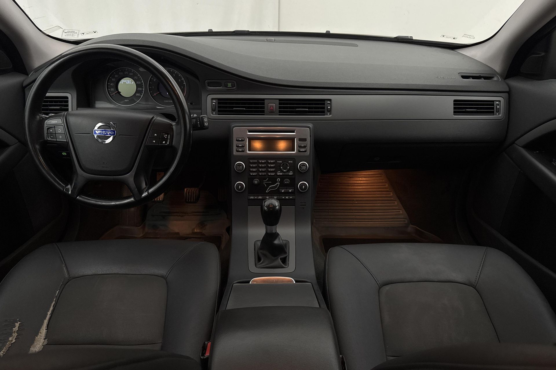 Volvo V70 2.0F 2010, kuva 7/10