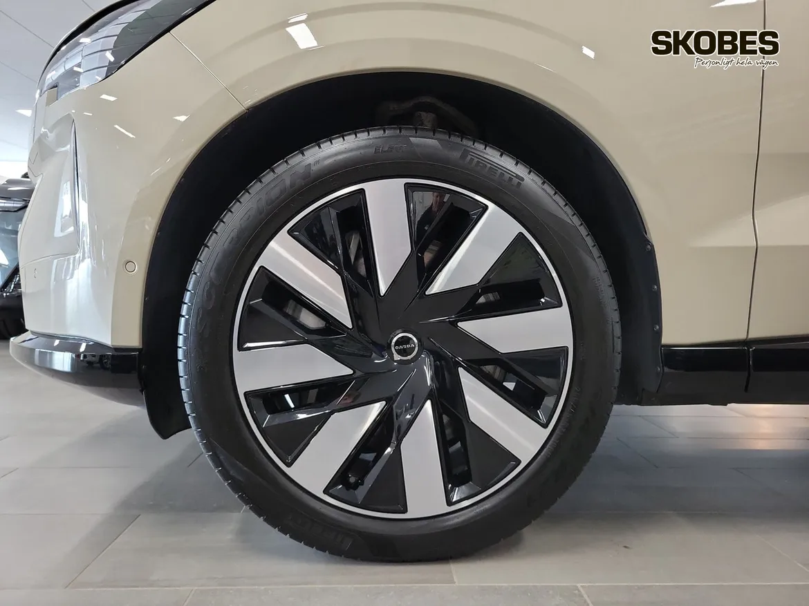 Volvo EX90