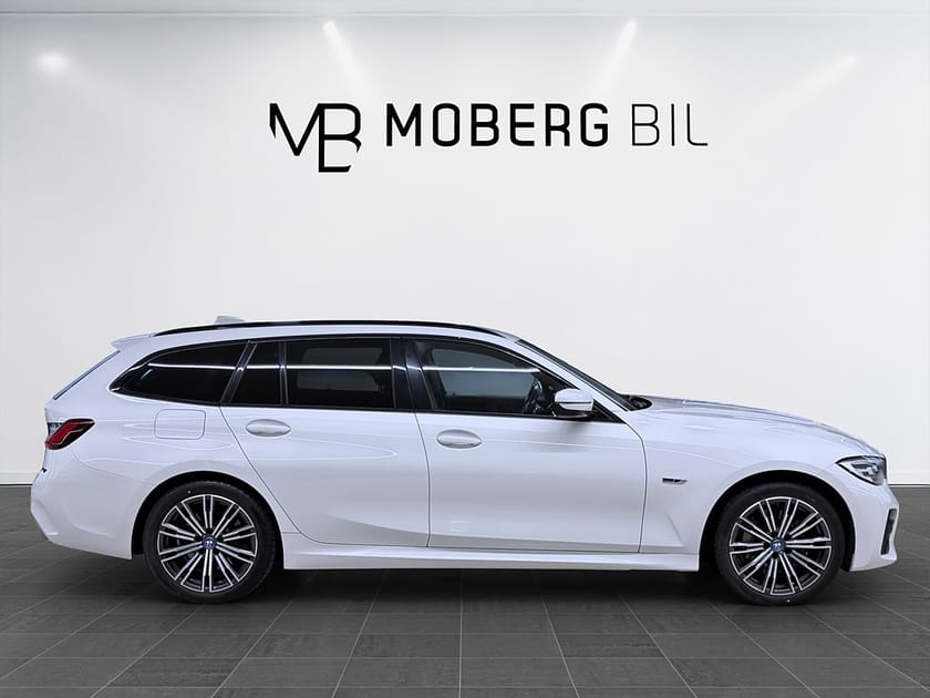Bild 4 av BMW 330e xDrive Touring 292hk Helg på Moberg! M Sport H/K Drag