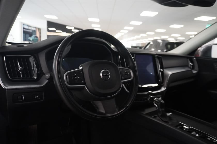 Bild 2 av Volvo XC60 D4 AWD Momentum Advanced Drag ACC