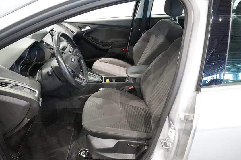Bild 4 av Ford Focus Kombi Combi 1.0 EcoBoost AUT125 HK