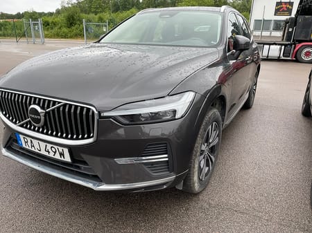 Volvo XC60 T6 Recharge Core Bright plug in 350HK 4x4