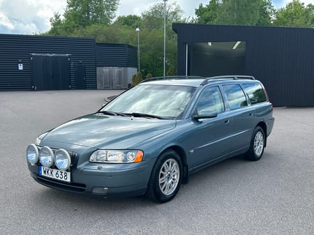 Volvo V70 Kinetic 2.4 170hk | Automat | Dragkrok | F-hållare