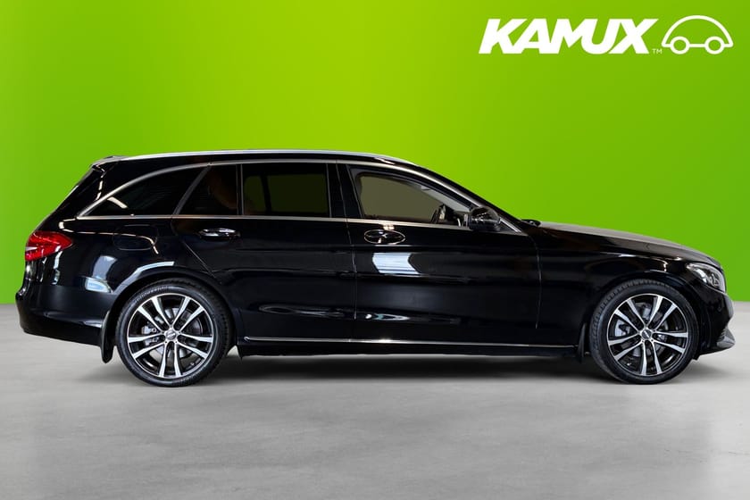 Bild 2 av Mercedes-Benz C 200 T 4MATIC Exlusive Line Pano Airmatic Värmare Skinn Burmester Drag