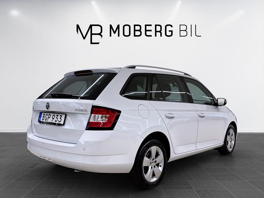 Bild 4 av Škoda Fabia Kombi 1.2 TSI Manuell 90hk Style Pano Drag PDC