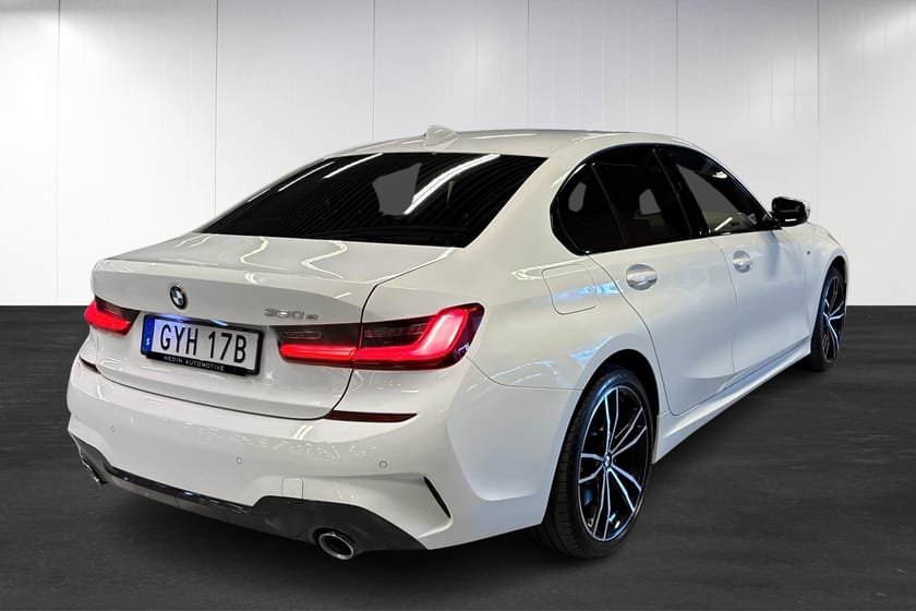 Bild 3 av BMW 330e Sedan M-Sport Steptronic  | M-Sport | H&K | Navi | Cockpit
