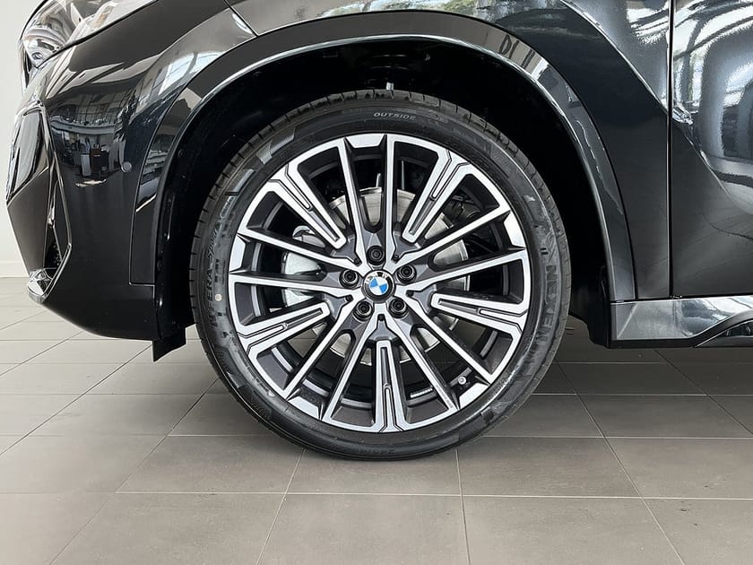 Bild 4 av BMW iX1 xDrive30 M Sport Drag H/K Elstol Rattvärme