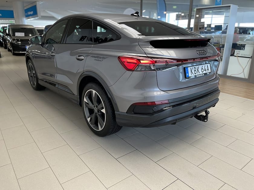 Bild 5 av Audi Q4 45 Sportback e-tron quattro Comfort, S Line 286hk
