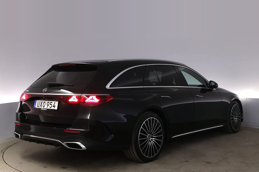 Bild 5 av Mercedes-Benz E 300 T e AMG 20'' Pano Drag Airmatic Kamera