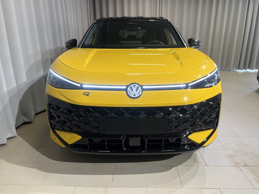 Bild 2 av Volkswagen T-Roc R-Line 1.5 eTSI 150 hk DSG, BlackStyle / Drag