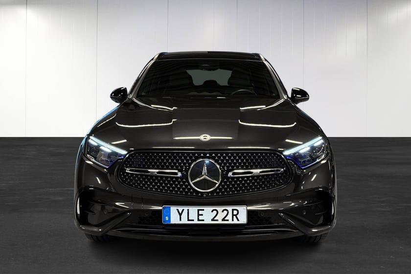Bild 5 av Mercedes-Benz GLC 300 d 4MATIC | AMG | Burmester | 360 | Nightpaket | Drag | Pano | Minnespaket