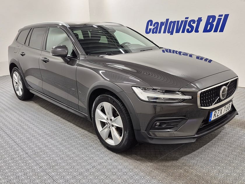 Bild 3 av Volvo V60 Cross Country B4 MILDHYBRID AWD 197HK 4x4 Advanced