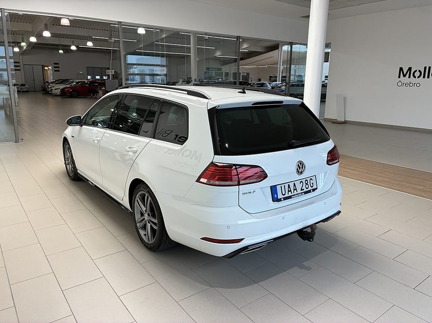Bild 5 av Volkswagen Golf Sportscombi R-Line 1,5 TSI Drag/Backkamera