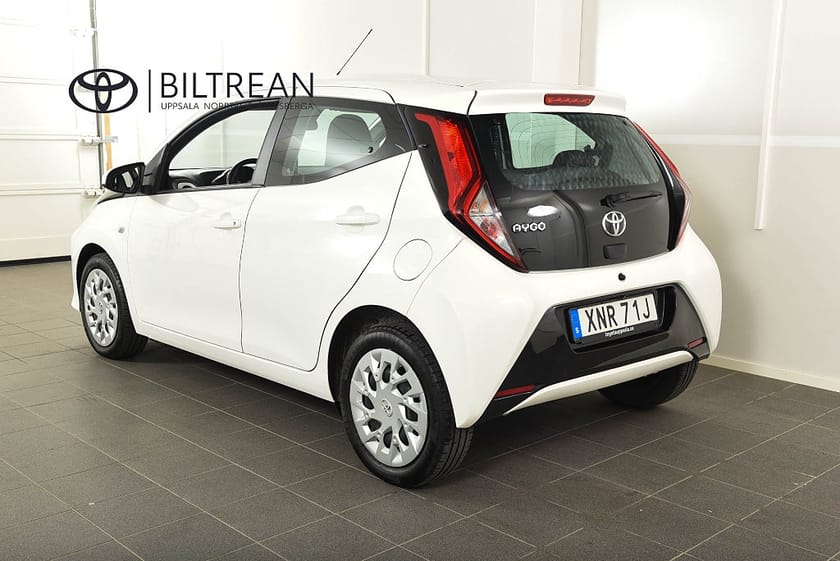 Bild 2 av Toyota Aygo 1.0 X-Play  Motorvärmare