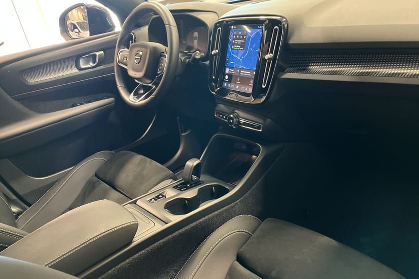 Bild 5 av Volvo XC40 *360kamera/Google/rattvärme*