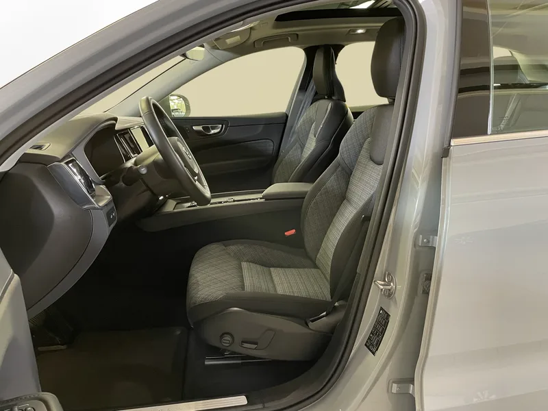 Bild 13 av 17 – Volvo XC60 T6 Core Special Edition