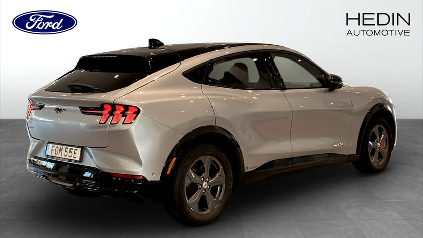 Bild 2 av Ford Mustang Mach-E Standard Range AWD SR Teknikpaket - PL 4995 kr/mån
