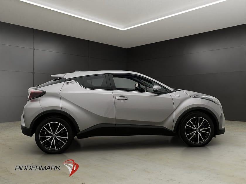 Bild 5 av Toyota C-HR Hybrid CVT 122hk Executive JBL B-Kamera Skinn