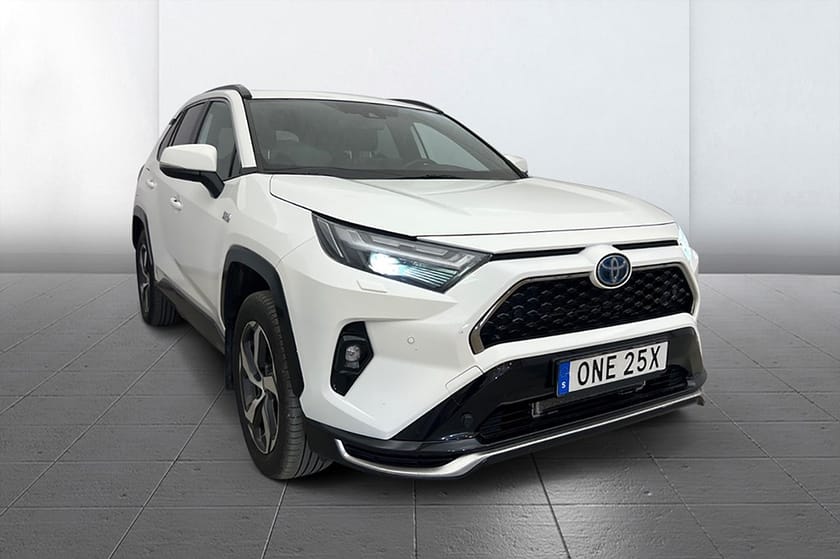 Bild 3 av Toyota RAV4 Plug-in Hybrid Aut X-Edition Kamera Keyless Delläder Värmare