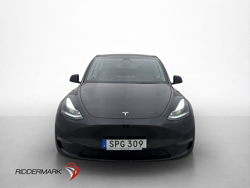 Bild 3 av Tesla Model Y Long Range AWD Pano Skinn Drag Kamera