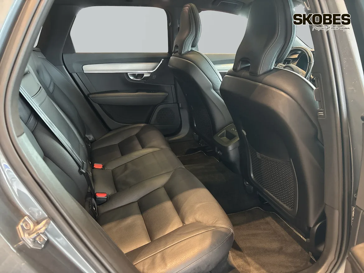 Volvo V90 Cross Country