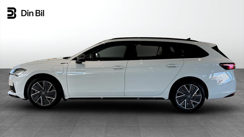 Bild 2 av Škoda Superb iV Kombi COMBI SPORTLINE 1,5 TSI 204 HK 6 VXL DSG