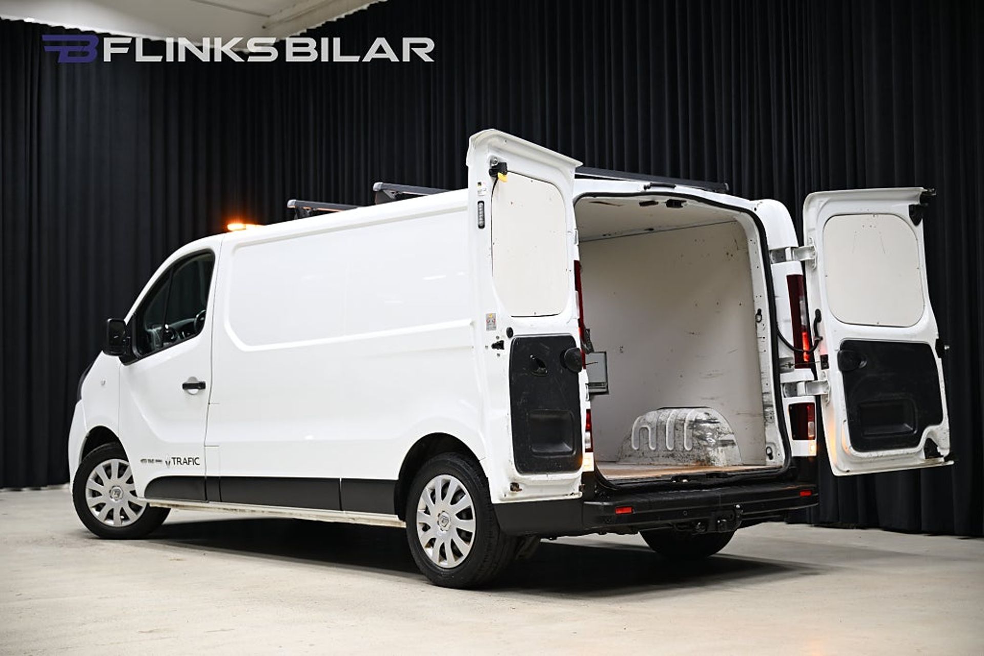 Renault Trafic dCi 125HK L2 Inredd 2017, bild 6/10