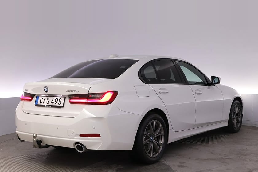 Bild 5 av BMW 330e xDrive Sedan PDC LED Adap.Farth Navi Drag