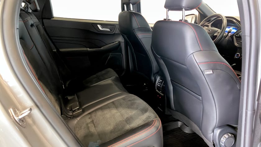 Bild 5 av Ford Kuga Plug-In Hybrid ST-Line X PHEV 225hk | Dragkrok | B&O Ljudsystem |