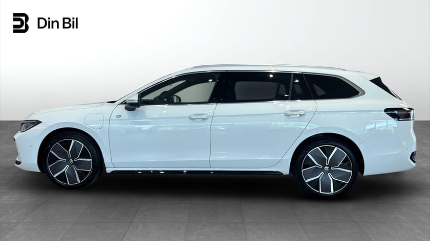 Bild 3 av Volkswagen Passat Variant eHybrid R-Line 272hk Drag/Phev Plus