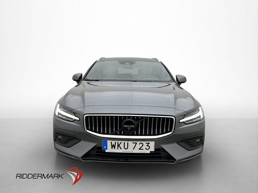 Bild 2 av Volvo V60 D4 Incription VOC B&W Pano HUD 360° Nav Skinn Drag