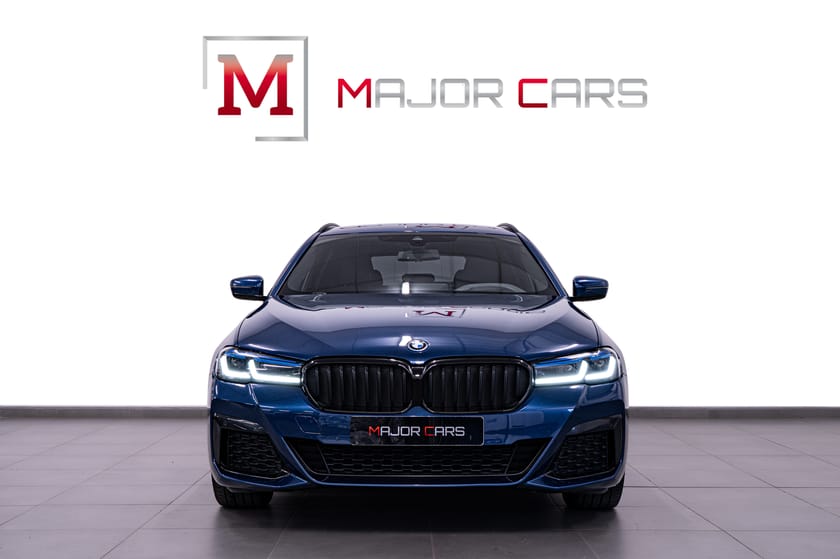 Bild 2 av BMW 530e xDrive Touring M Sport LaserLights HuD Kamera Drag 292hk