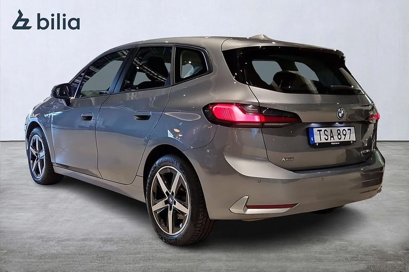 Bild 2 av BMW 225e xDrive Active Tourer Drag Nav Head-Up