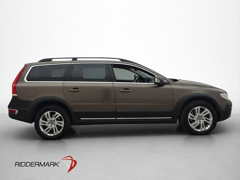 Bild 4 av Volvo XC70 D4 AWD 181hk Momentum Skinn Värm VoC Drag