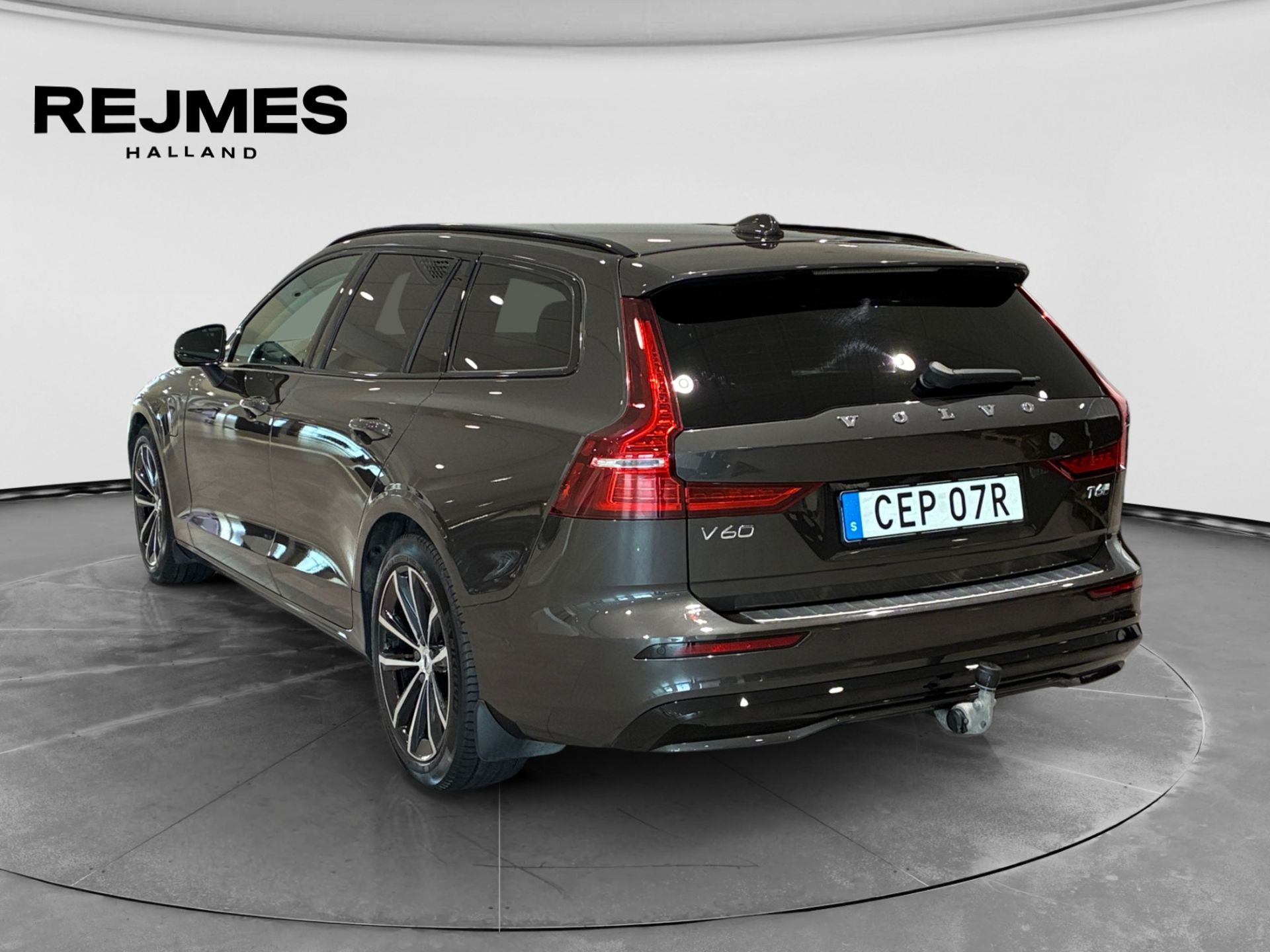 Volvo V60 T6 Plus Dark Nordic Edition 2025, bild 2/10