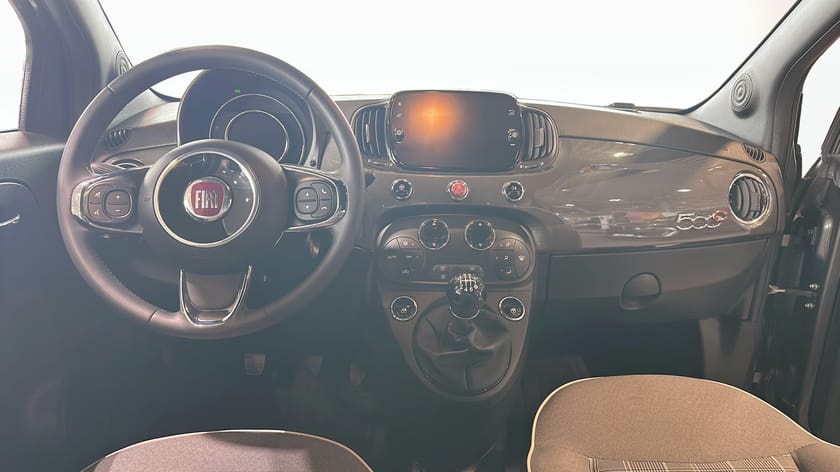 Bild 4 av Fiat 500 Hybrid 70hk Cabriolet Carplay