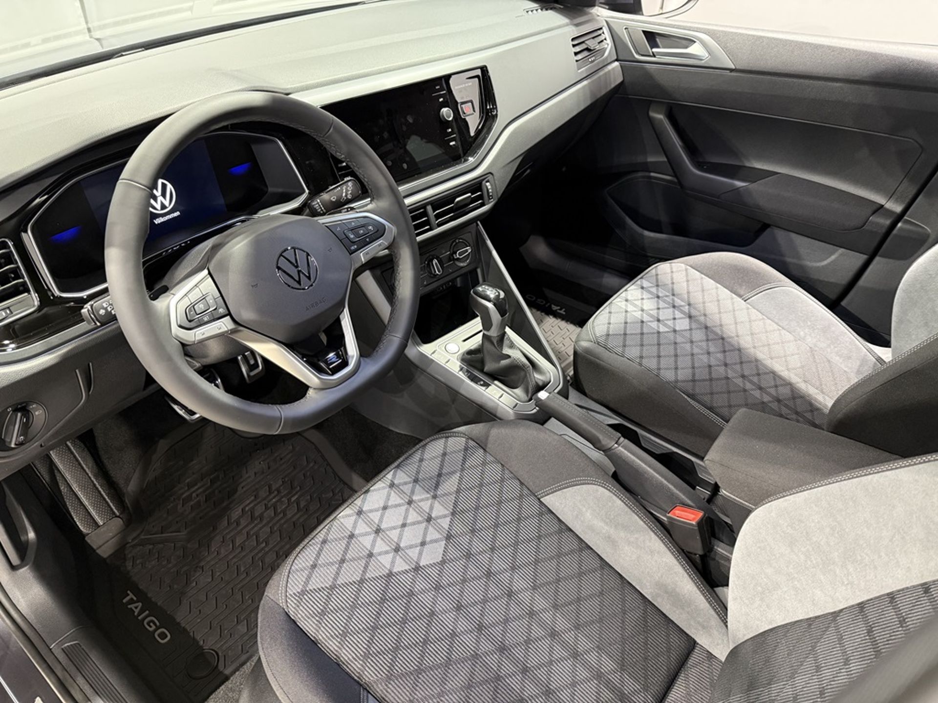 Volkswagen Taigo 1.0 TSI OPF 2027, photo 7/10